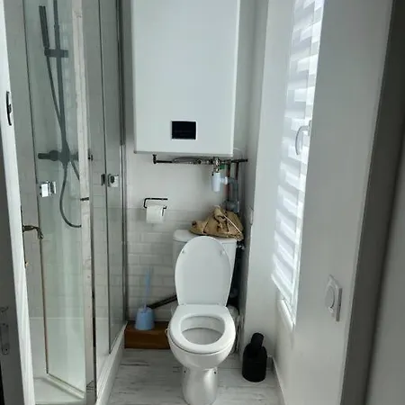 Petit Nid Au Pres *